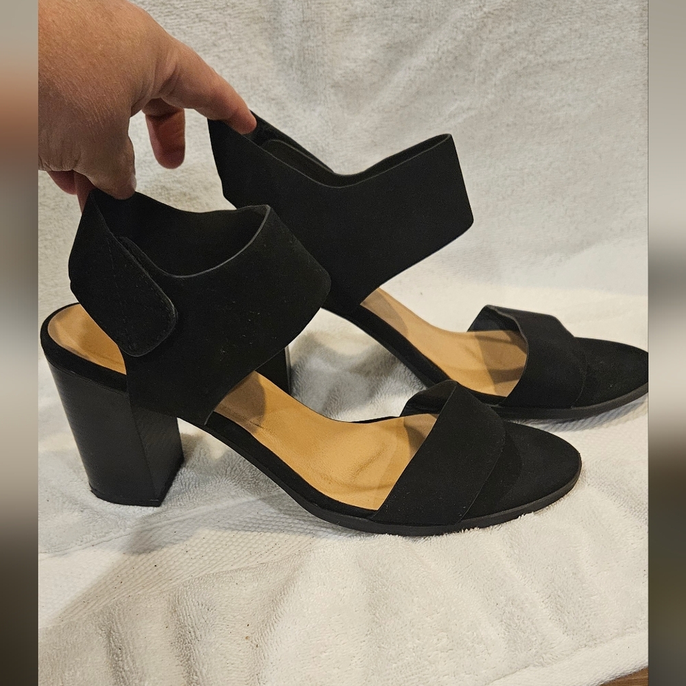 SODA OPEN TOE HEELS